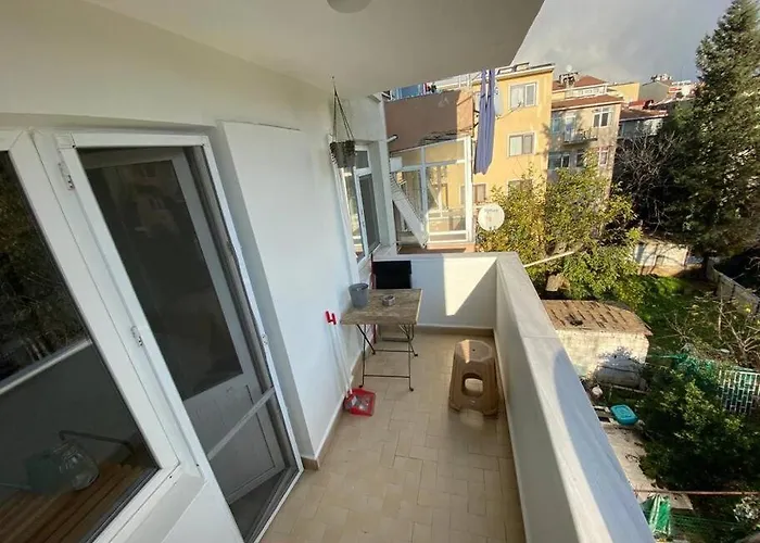 Large With A Balcony In Kadikoey アパート イスタンブール