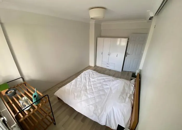 Large With A Balcony In Kadikoey * イスタンブール