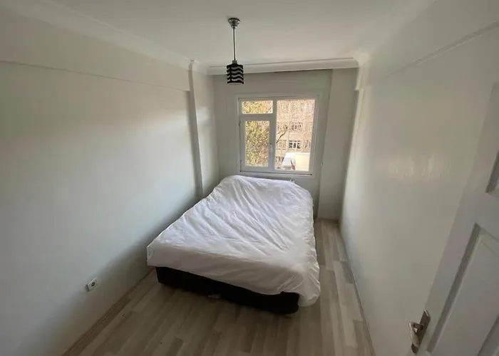 Large With A Balcony In Kadikoey アパート *