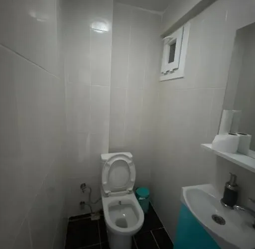 Large With A Balcony In Kadikoey * イスタンブール